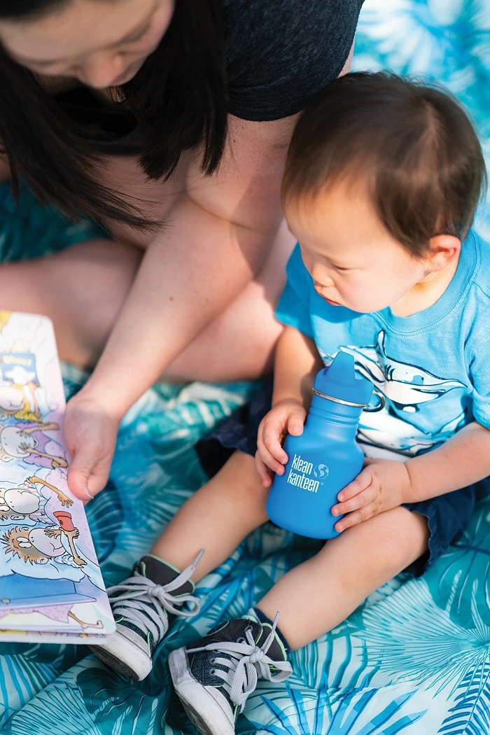 Klean Kanteen Edelstahl Trinkflasche Kid Classic 355ml Sippy Cap - Pool Party (matt Blau) 6 Klean Kanteen Edelstahl Trinkflasche Kid Classic 355ml Sippy Cap - Pool Party (matt Blau) – Bild 6