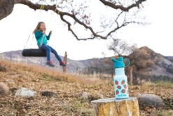 Edelstahl Trinkflasche Klean Kanteen Kid Classic Sport Cap 355ml Sport Cap - Blue Tint Strawberries -Schulbedarf 57603